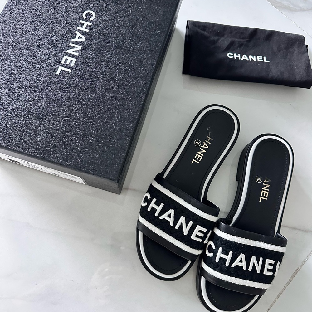 Chanel Women's Black Slide Sandals